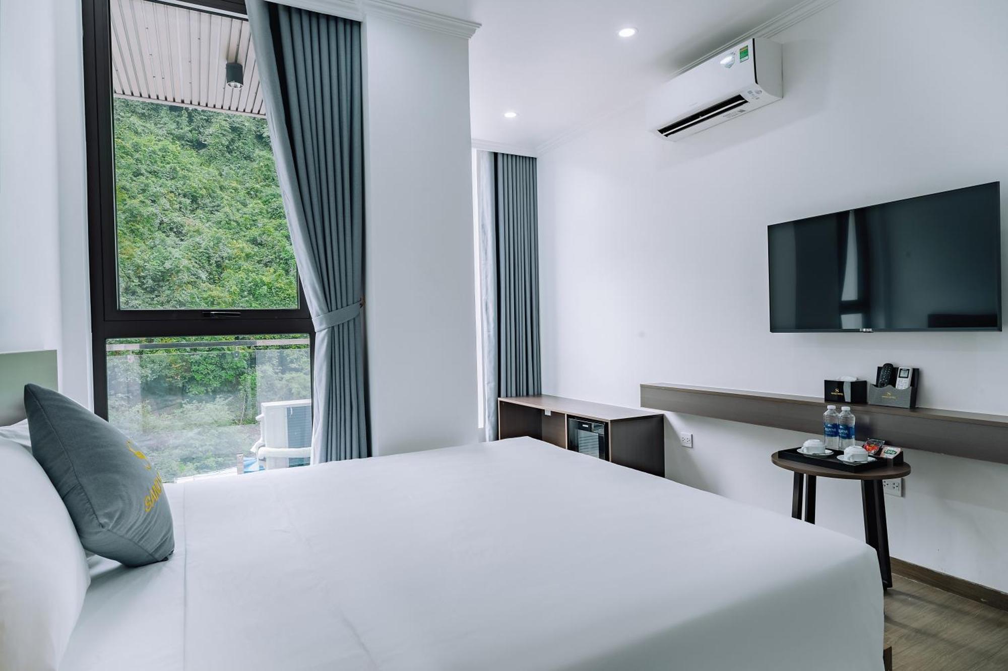Sand Hotel Cat Ba Island Exterior photo