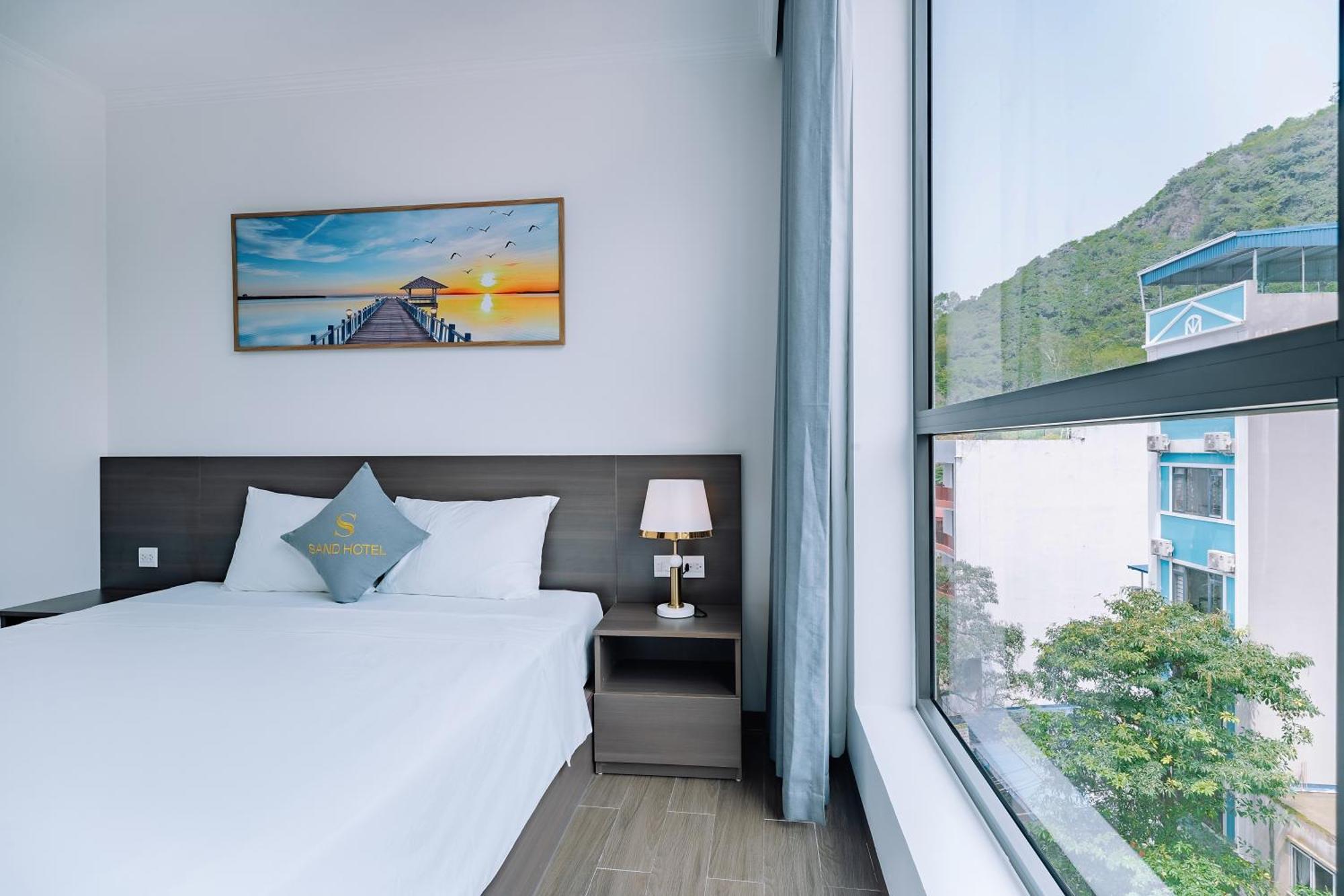 Sand Hotel Cat Ba Island Exterior photo