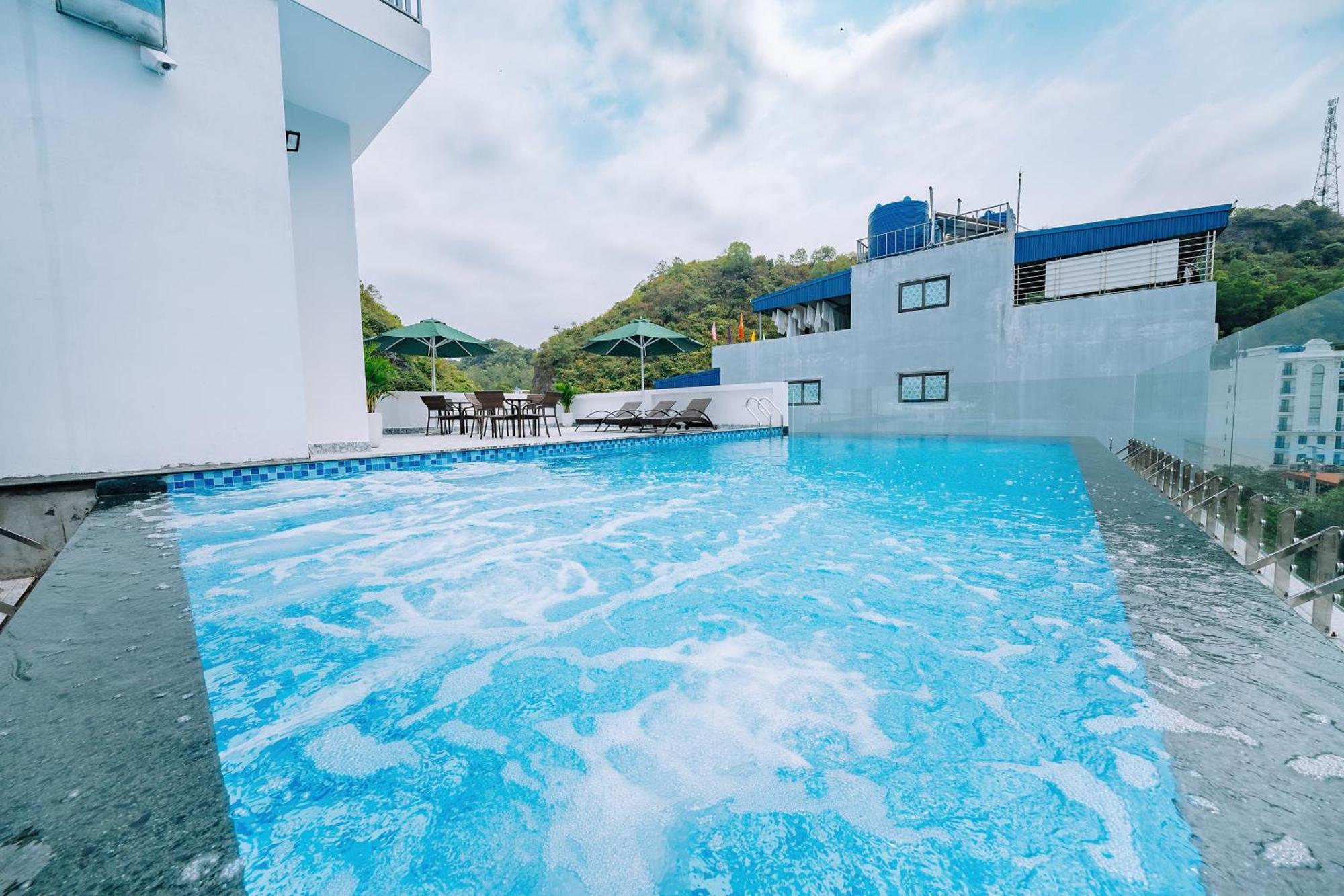 Sand Hotel Cat Ba Island Exterior photo