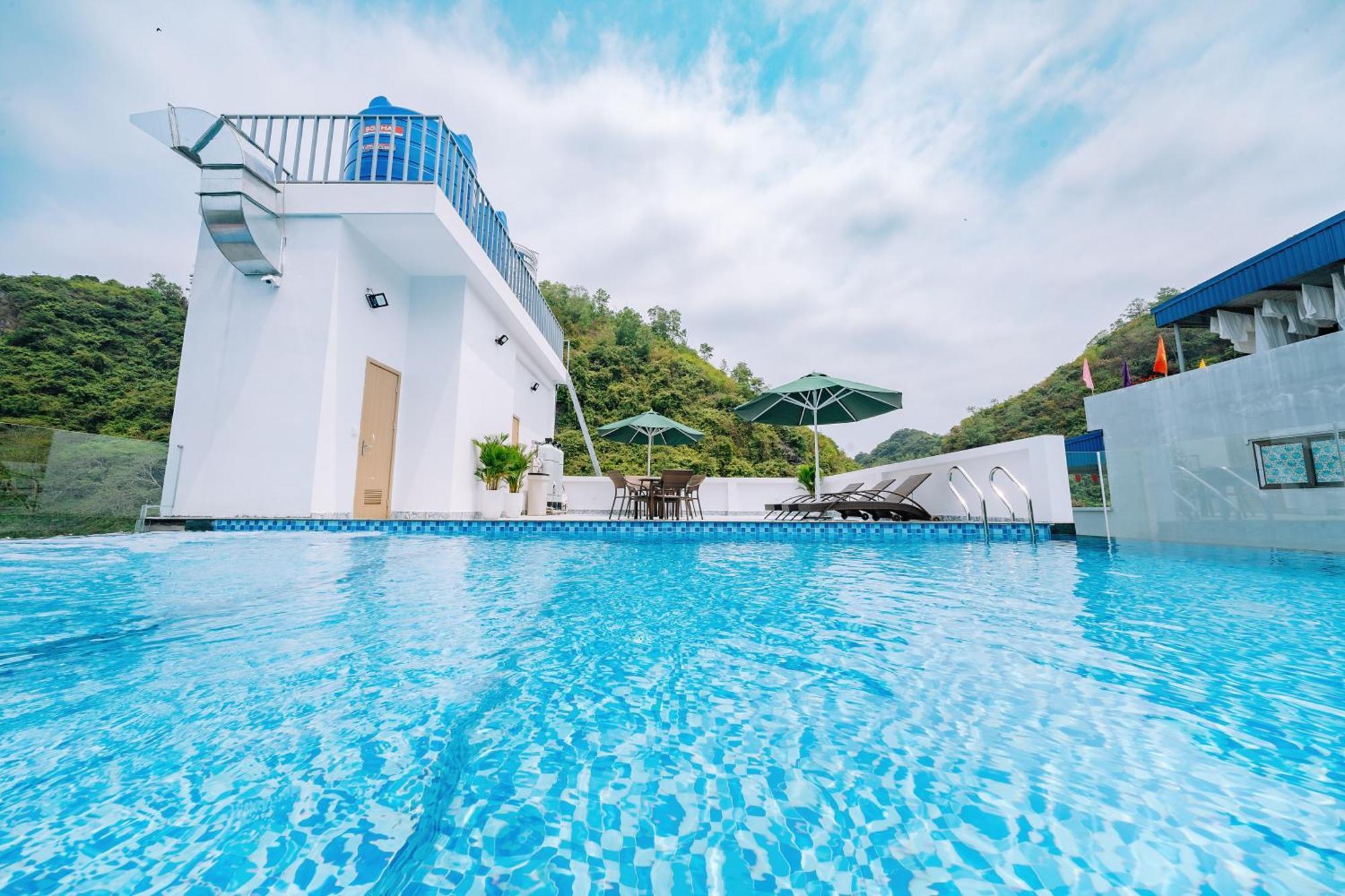 Sand Hotel Cat Ba Island Exterior photo